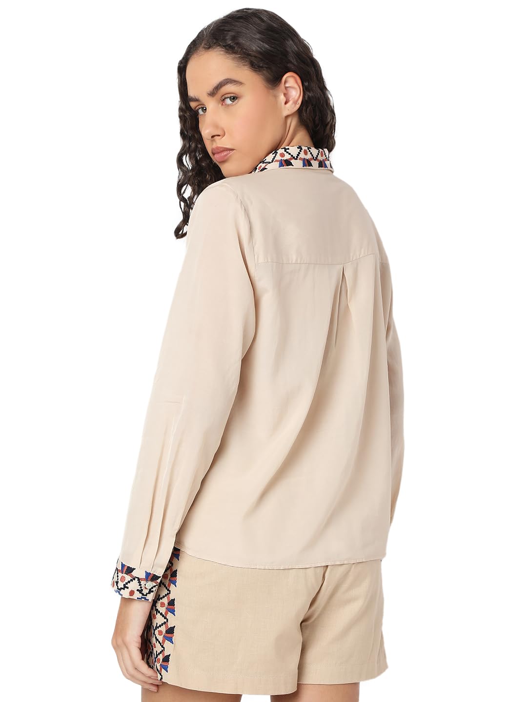 Women Cotton Regular-Fit Spread Collar Ethnic Motifs Printed Casual Shirt - Image 4