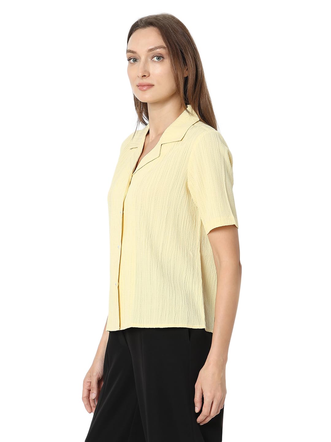 Textured Cuban Collar Short Sleeves Casual Shirt - Image 3