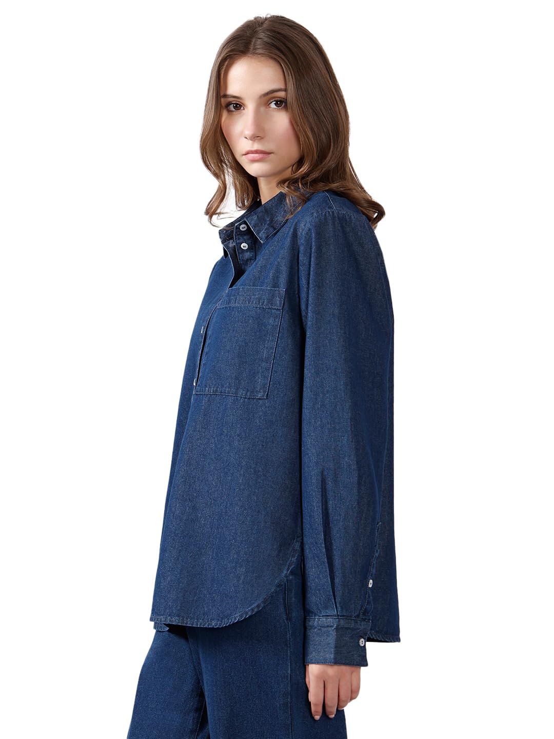 VERO Moda Women's Solid Regular Fit Shirt - Image 3