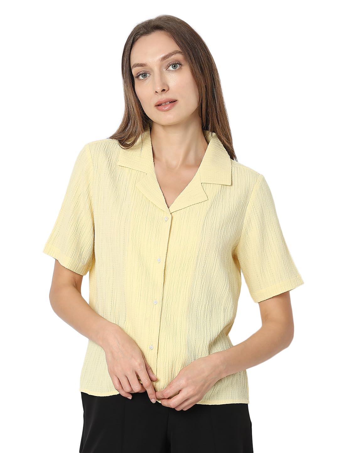 Textured Cuban Collar Short Sleeves Casual Shirt